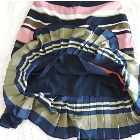 Ann Taylor Skirt Size 2 NWT - Picture 8 of 8